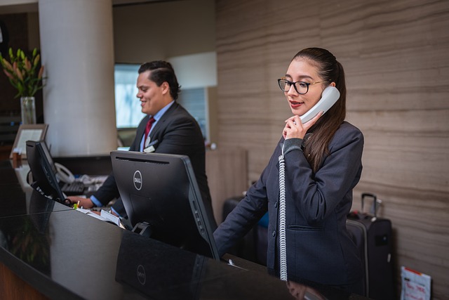 receptionists-5975962_640 receptionists-5975962_640